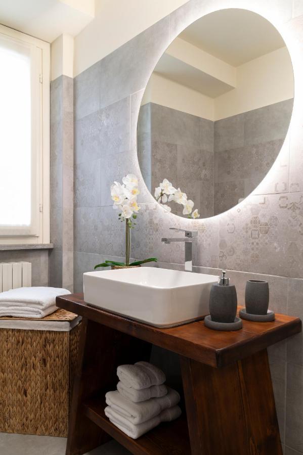 Flowers Room Stanza Privata Tra Como E Milano Vertemate Exterior photo